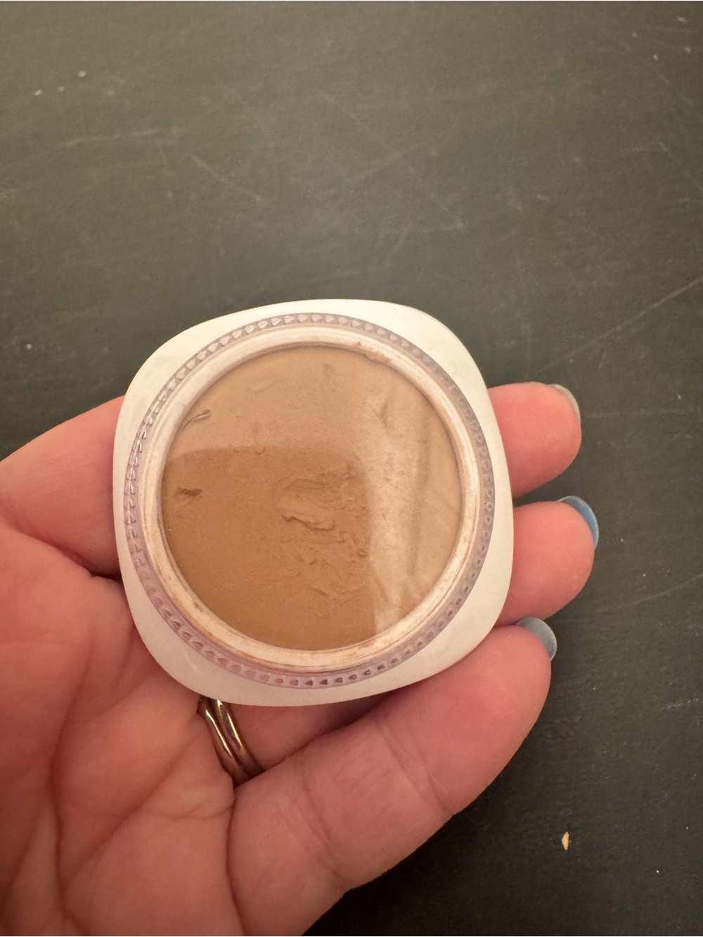 Vintage Almay Extra Moisturizing Under Eye Cover Cream Medium